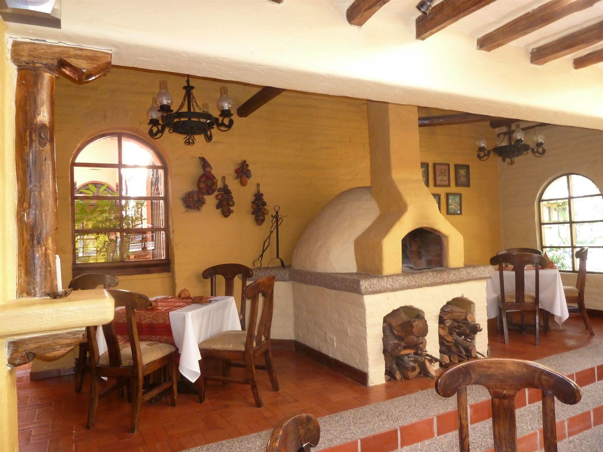 Hacienda Hosteria San Luis Кайамбе Екстериор снимка