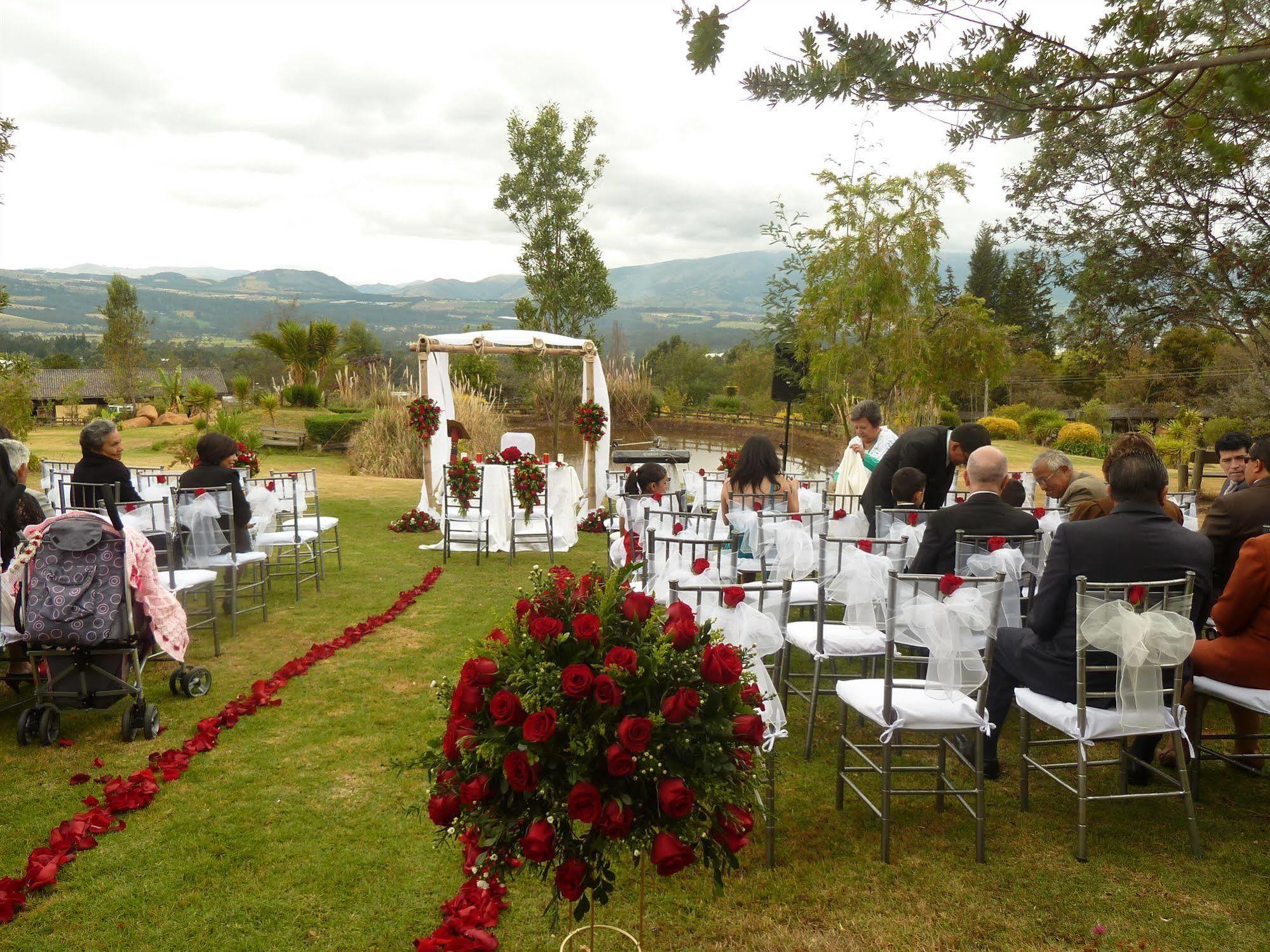 Hacienda Hosteria San Luis Кайамбе Екстериор снимка