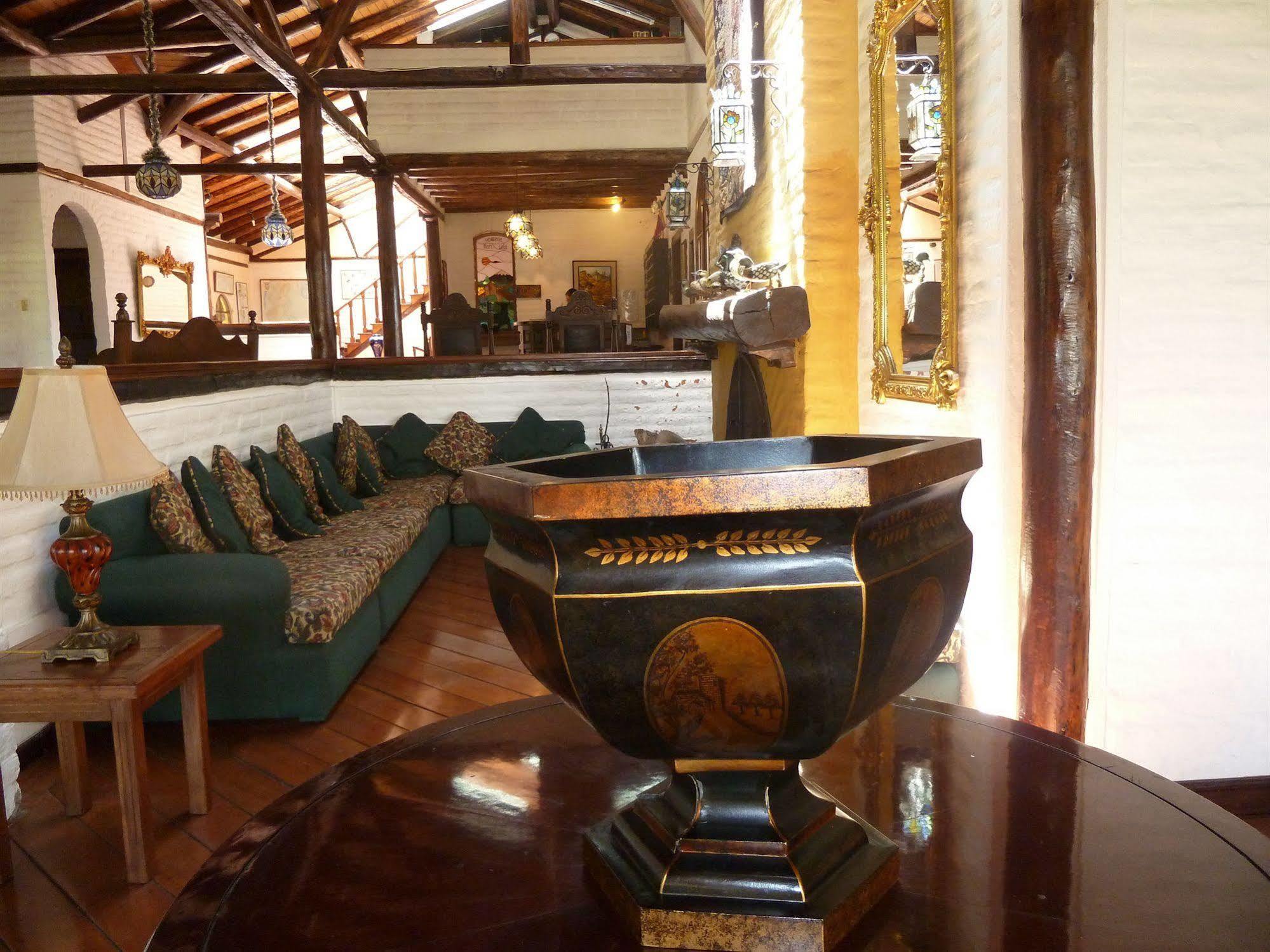 Hacienda Hosteria San Luis Кайамбе Екстериор снимка